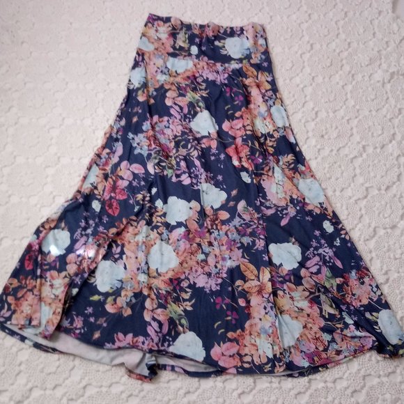 LuLaRoe Dresses & Skirts - Lularoe women XL Maxi Skirt Roses Bird Print Blue